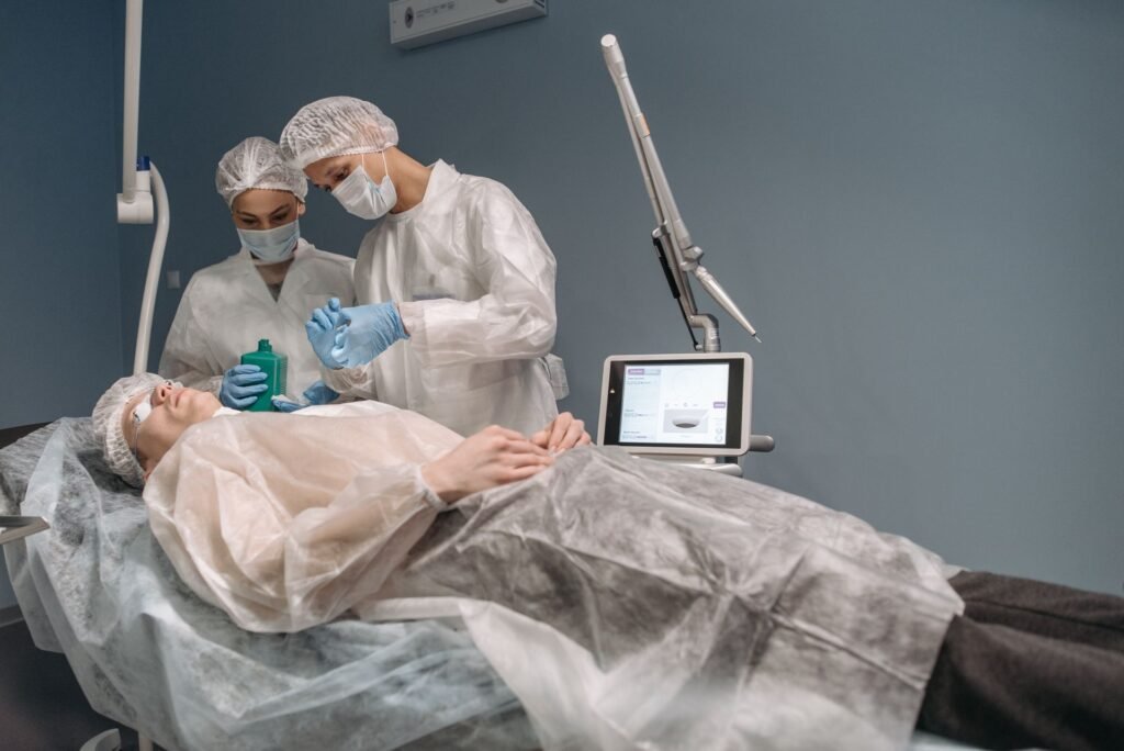 Cliente momentos antes de la cirugía estética